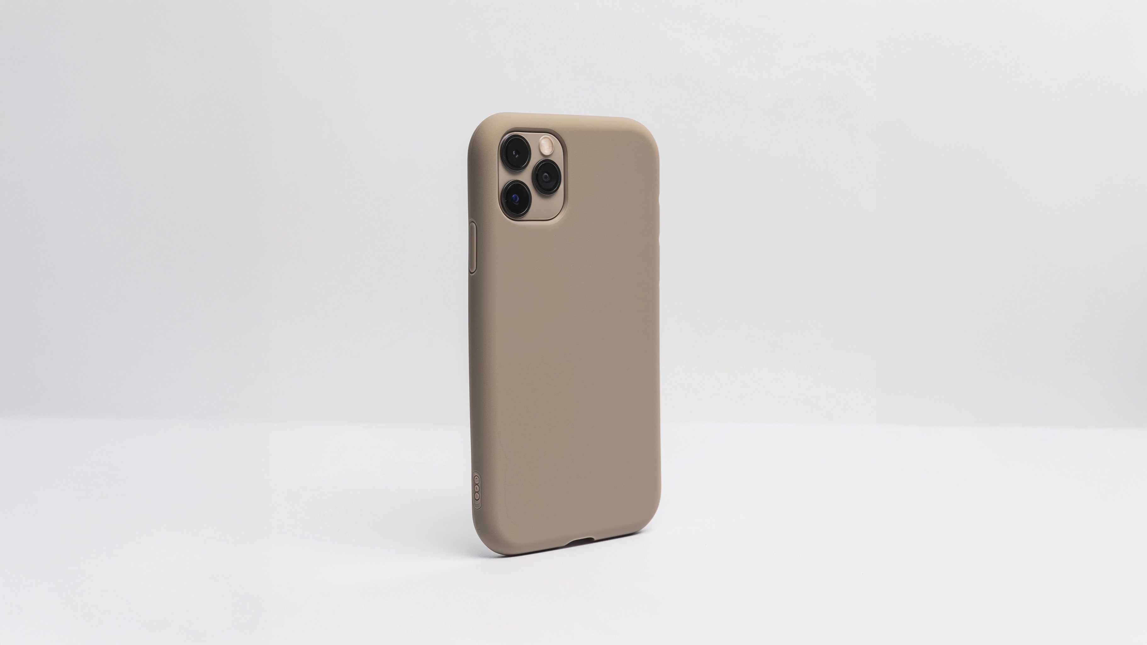 Full-Grain Leather for iPhone Series